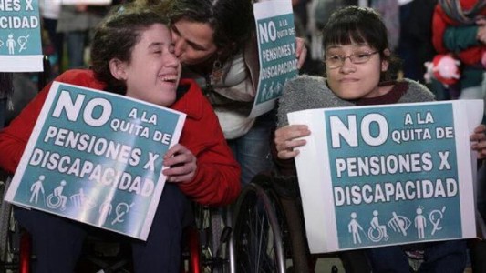 "Toda persona con discapacidad que tiene una pensión, la va a seguir teniendo"