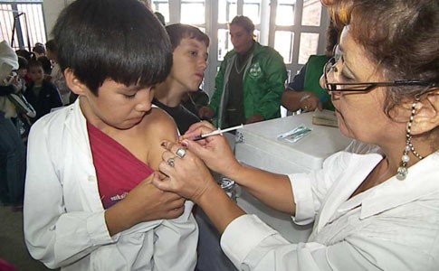 Infectólogos rechazan proyecto de ley que procura terminar con la obligatoriedad de las vacunas