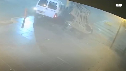 Tremendo choque y vuelco en Mendoza