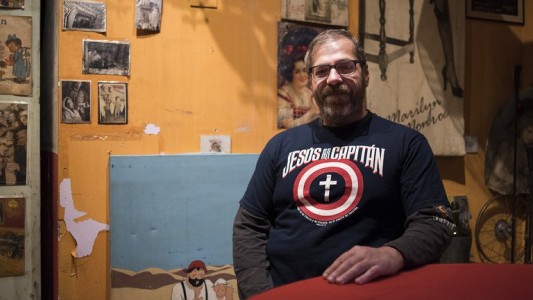 Murió el escritor Carlos Busqued: tenía 50 años