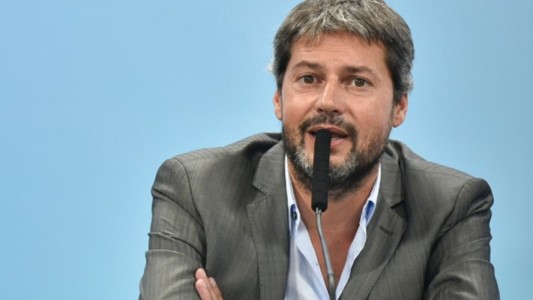 Lammens: "Claramente está demostrado que no es el turismo el problema en la suba de contagios"