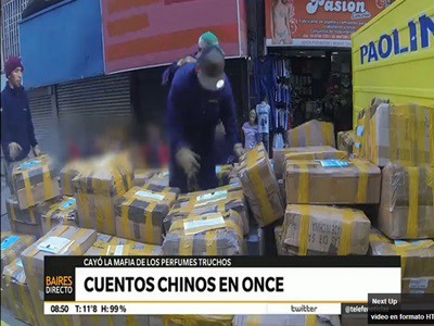 Espectacular operativo en Once contra la "mafia de los perfumes"