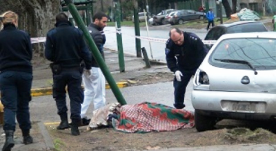 Un policía cruzó un semáforo en rojo y mató a una mujer en Rafael Calzada