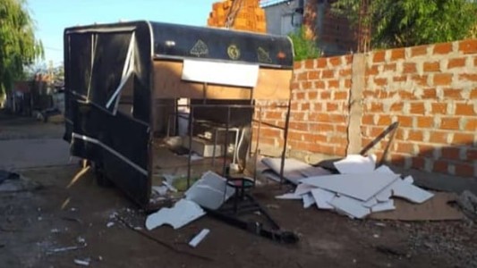 Berazategui: se robaron un food truck y lo encontraron totalmente destrozado