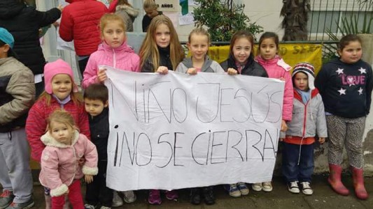Consternación en un pueblo bonaerense por el cierre de una centenaria escuela
