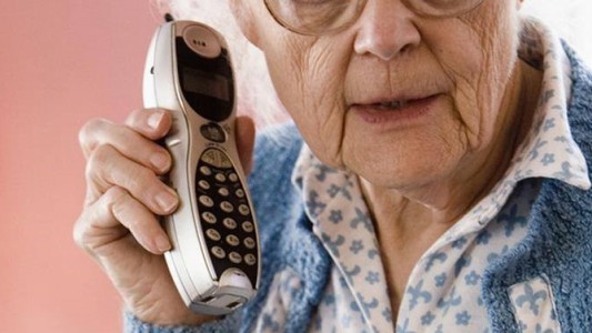 Precauciones ante las estafas telefónicas a jubilados