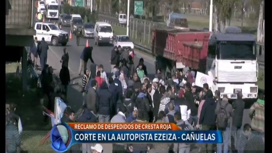 Conflicto en Cresta Roja: corte parcial de la autopista