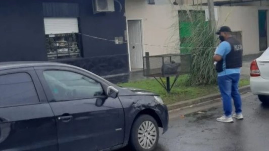 La Plata: Un remisero encontró las llaves de la casa de dos pasajeros, fue a robarles y mató a la hija