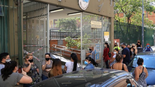 Maestra afirmó que es "mentira" que se cumplan los protocolos en la Ciudad