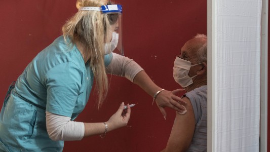 Habilitan este martes en Ciudad los turnos de vacunación para mayores de 65 años