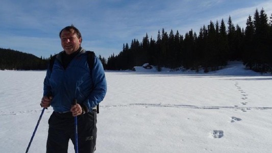 Murió de coronavirus un reconocido negacionista noruego