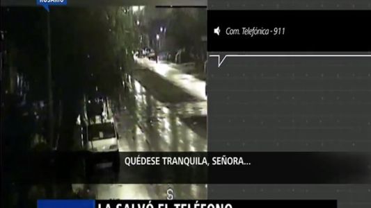 Desesperante: Una chica de 17 años llama al 911 desde el baño de su casa mientras los estaban robando