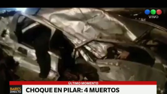 Choque de un camión y un auto Pilar: 4 muertos