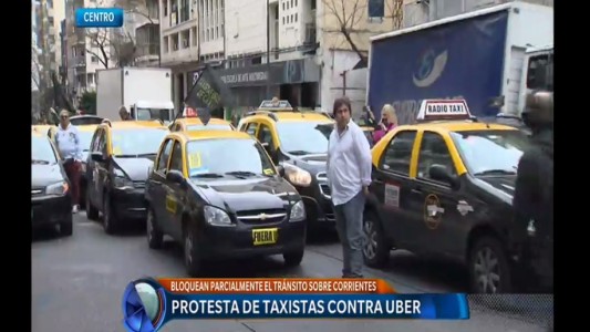 Protesta de taxistas contras Uber: "La ley nos avala"