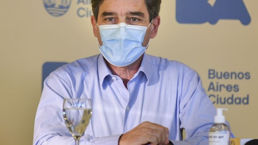 Quirós defendió las medidas para restringir la nocturnidad y los encuentros sociales