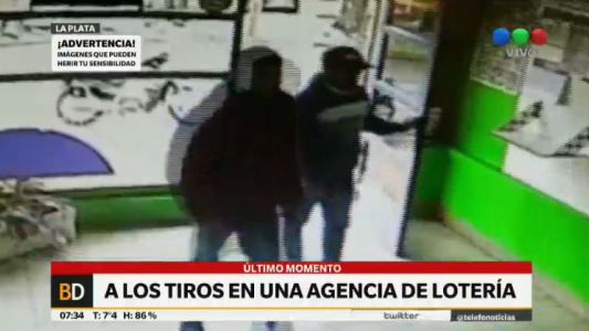 Ladrones dispararon adentro de una agencia de lotería de La Plata