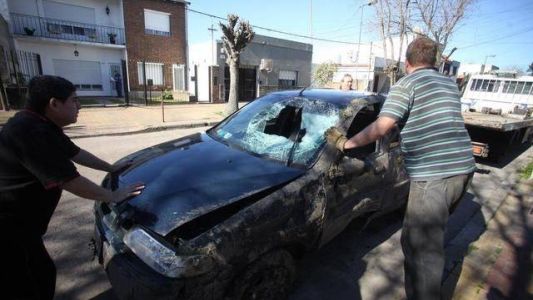 Asaltaron a una mujer en su casa, le robaron el auto, volcaron y los detuvieron