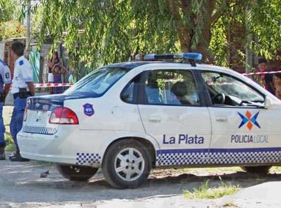 Se robaron un patrullero durante un operativo y lo hallaron desmantelado poco después
