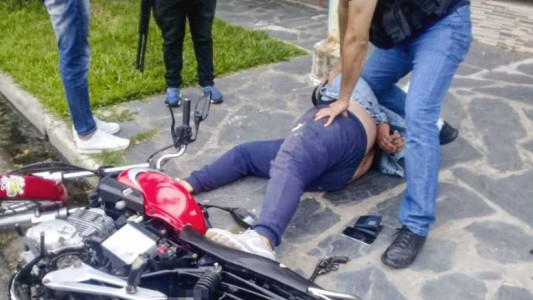 Un inspector de tránsito de Moreno era "motochorro" y se tiroteó con la Policía