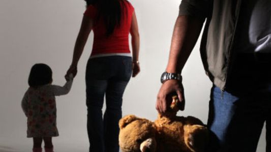 Clausuran un comercio y secuestran un celular para obligar a un padre a cumplir con la cuota alimentaria