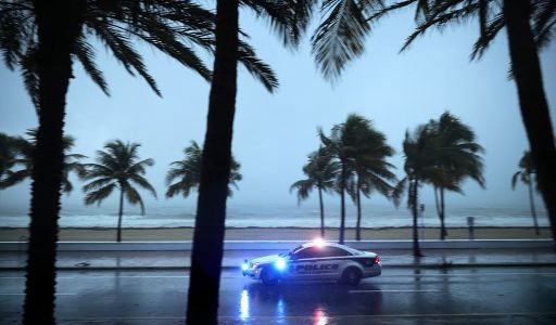 Evacuaron a 77 argentinos damnificados por el Huracán Irma