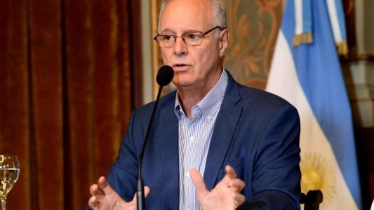 Gollan: "Se mantuvo la caída de los casos, pero no hay impacto en la ocupación de camas"