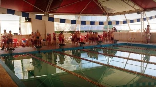 Una nena de 6 años está en coma luego de que ser succionada por la bomba de una pileta