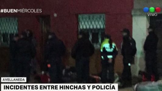 Más de 100 detenidos por incidentes entre hinchas de Independiente y la Policía
