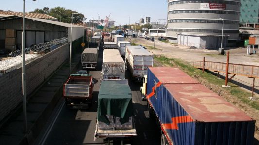 Obligan a instalar limitadores de velocidad en camiones de carga