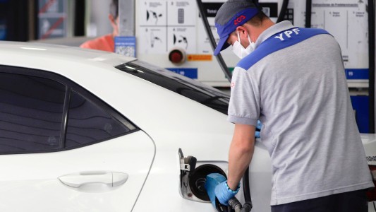 YPF prepara un nuevo aumento en el precio de los combustibles