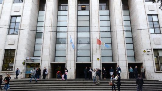 La justicia de Rosario autorizó la adopción directa de un adolescente a una pareja de mujeres
