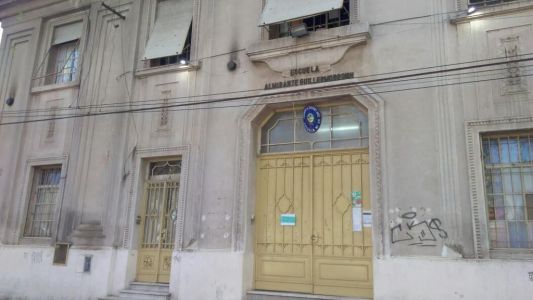 Una maestra fue golpeada por un alumno de sexto grado y ahora tiene miedo de volver al aula