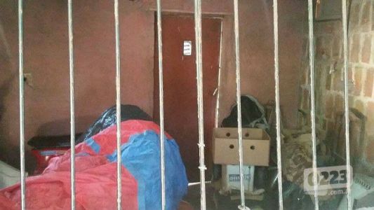 Condenado por encerrar en una jaula a su esposa y a su hijo autista