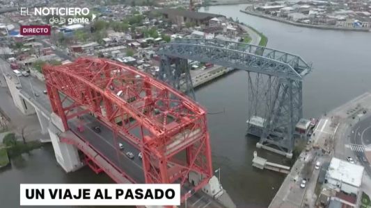Cruzamos el puente transbordador de La Boca