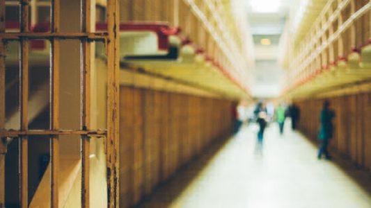 Lanzan un nuevo régimen penal juvenil con sanciones para menores y padres