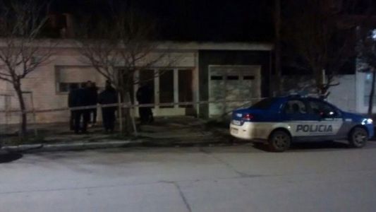 Degolló a su ex pareja y se entregó a la policía con el cuchillo en la mano
