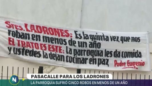 Un insólito pasacalle para llegar a un acuerdo con los ladrones