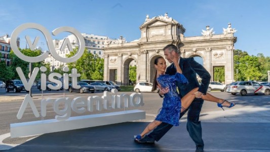 Mora Godoy bailó y representó a la Argentina en la Puerta de Alcalá