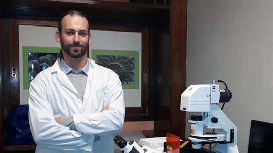 Un científico argentino identificó las causas del avance del cáncer de piel