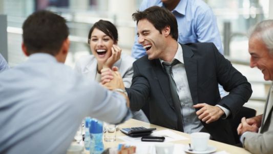 Jefes con inteligencia emocional generan menos estrés a los trabajadores, según un estudio