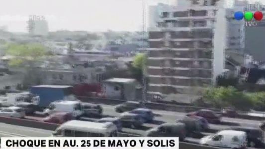 Un policía baleó a un camionero que lo chocó