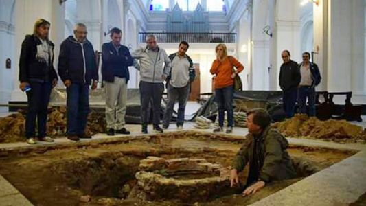 Corrientes: extraño hallazgo al hundirse el suelo de una catedral