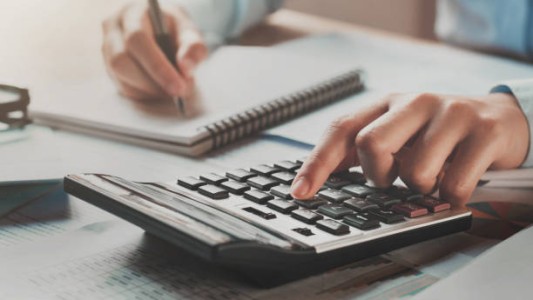 Qué dice la nueva ley de Impuesto a las Ganancias sobre el aguinaldo