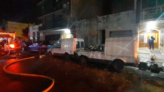 Un hombre murió tras un incendio y explosión en una vivienda del barrio porteño de Villa Crespo