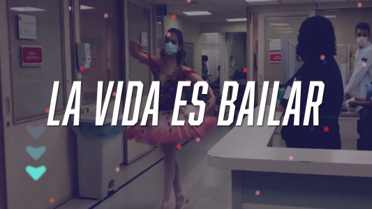 Dio un show para los médicos que la curaron de cáncer
