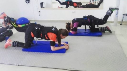 Una joven de 23 años está en grave estado tras una clase de gimnasia de "electrofitness"