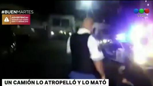 Un camión lo atropelló, lo mató y huyó