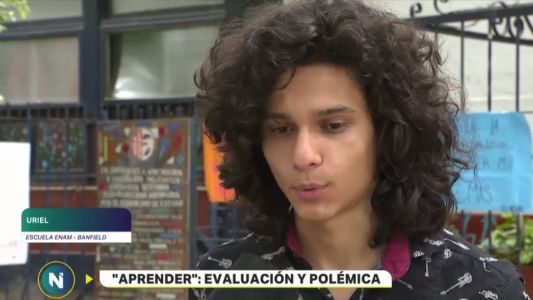 Alumnos de una escuela de Banfield tomaron la escuela para repudiar la prueba "Aprender"