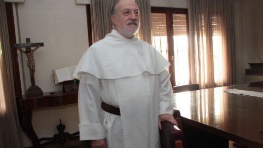 Habló el cura que fue expulsado del colegio Cardenal Newman