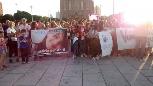 Multitudinaria marcha en La Plata para pedir justicia por Abril Bogado